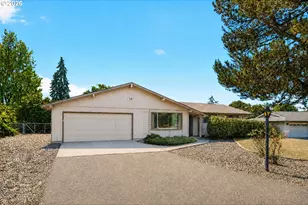 12351 SE Anna Ct, Damascus, OR 97089 - Photo 2