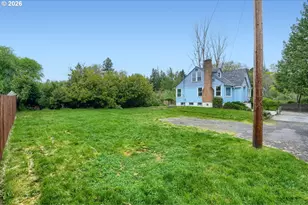 3552 NE Everett St, Camas, WA 98607 - Photo 2