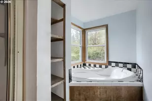 3552 NE Everett St, Camas, WA 98607 - Photo 10