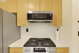 820 NW 12th Ave, Portland, OR 97209 - Photo 8