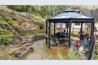 405 Loredo Dr, Roseburg, OR 97471 - Photo 32