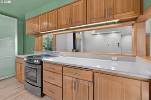 2420 Floral Hill Dr, Eugene, OR 97403 - Photo 20