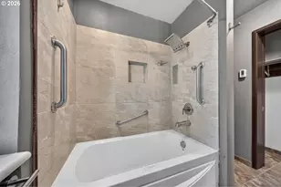 2420 Floral Hill Dr, Eugene, OR 97403 - Photo 36