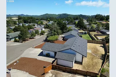 1445 Yew St, Florence, OR 97439 - Photo 34