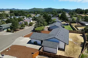 1445 Yew St, Florence, OR 97439 - Photo 34