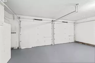 1215 Ellsworth St, Eugene, OR 97402 - Photo 38