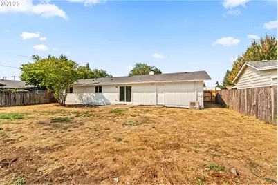 1215 Ellsworth St, Eugene, OR 97402 - Photo 42