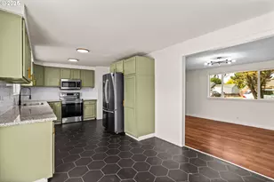 1215 Ellsworth St, Eugene, OR 97402 - Photo 18