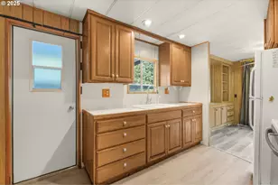 6855 20th Ave, Salem, OR 97306 - Photo 10