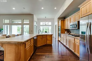 3247 Lakeside Dr, Eugene, OR 97401 - Photo 16