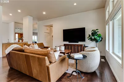 3247 Lakeside Dr, Eugene, OR 97401 - Photo 12