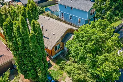 1210 NE Lenore St, Portland, OR 97211 - Photo 8