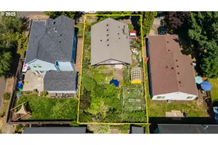 1210 NE Lenore St, Portland, OR 97211 - Photo 10