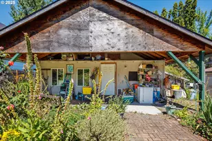 1210 NE Lenore St, Portland, OR 97211 - Photo 4