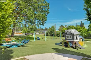 1690 SW Hicrest Ave, Portland, OR 97225 - Photo 26