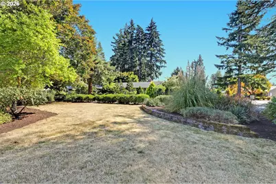 1690 SW Hicrest Ave, Portland, OR 97225 - Photo 18