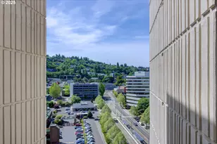 2211 SW 1st Ave, Portland, OR 97201 - Photo 28