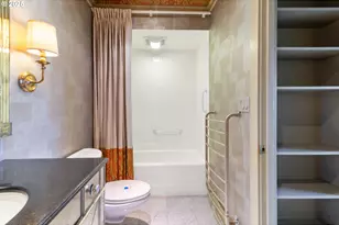 2211 SW 1st Ave, Portland, OR 97201 - Photo 20