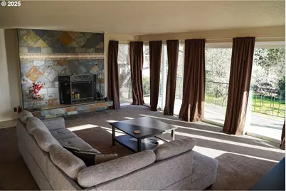 3676 Princeton Way, Medford, OR 97504 - Photo 8