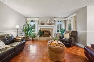 10905 SW Mira Ct, Portland, OR 97223 - Photo 4