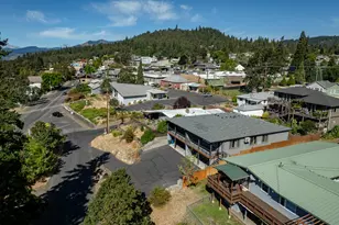 514 NE Grandview Blvd, White Salmon, WA 98672 - Photo 24