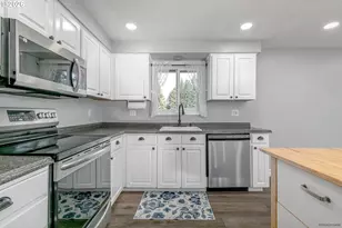 991 NE Foothills Dr, Estacada, OR 97023 - Photo 14