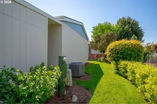 4155 NE Three Mile Ln, McMinnville, OR 97128 - Photo 10