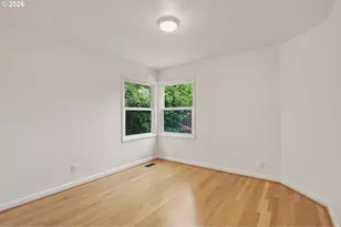 2760 Emerald St, Eugene, OR 97403 - Photo 10