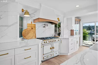 852 Northshore Rd, Lake Oswego, OR 97034 - Photo 8