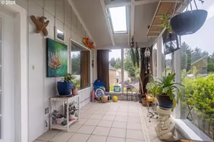 541 SE Oar Ave, Lincoln City, OR 97367 - Photo 28