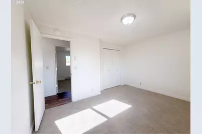324 N 5th St, Saint Helens, OR 97051 - Photo 4