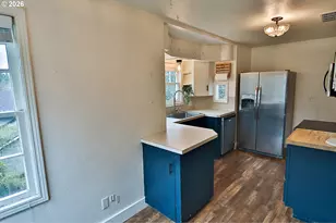 9740 SW 51st Ave, Portland, OR 97219 - Photo 10