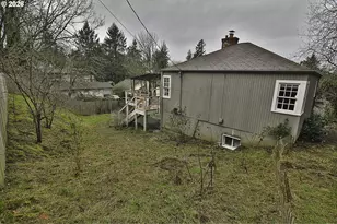 9740 SW 51st Ave, Portland, OR 97219 - Photo 36