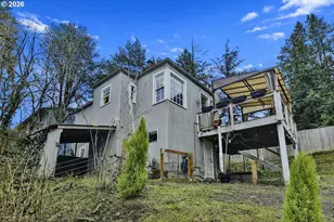 9740 SW 51st Ave, Portland, OR 97219 - Photo 2