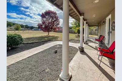 180 Twin Springs Ln, Roseburg, OR 97470 - Photo 4