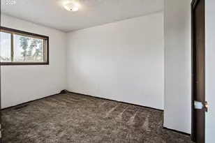 11613 Pacific Ct NE, Woodburn, OR 97071 - Photo 12