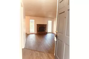 11613 Pacific Ct NE, Woodburn, OR 97071 - Photo 2