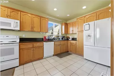 833 SE 151st Ave, Portland, OR 97233 - Photo 16