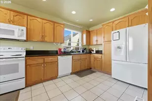 833 SE 151st Ave, Portland, OR 97233 - Photo 16