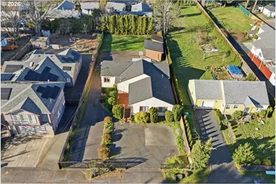 833 SE 151st Ave, Portland, OR 97233 - Photo 1