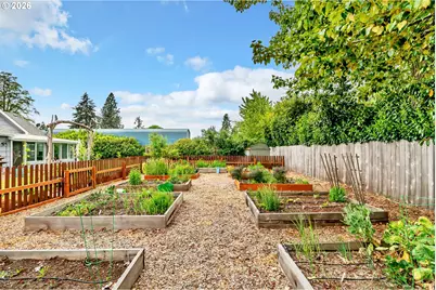 3811 Souza St, Eugene, OR 97402 - Photo 36