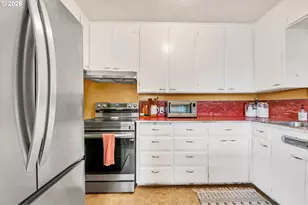 3811 Souza St, Eugene, OR 97402 - Photo 10