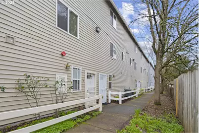 2535 SE 141st Ave #2, Portland, OR 97236 - Photo 1