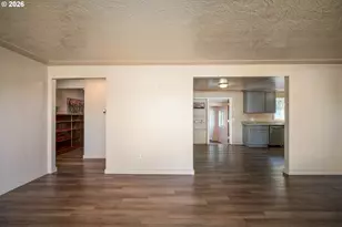 2806 Livingston Sta, Salem, OR 97301 - Photo 4