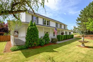 721 S Park St, Carlton, OR 97111 - Photo 1