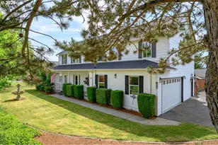 721 S Park St, Carlton, OR 97111 - Photo 2