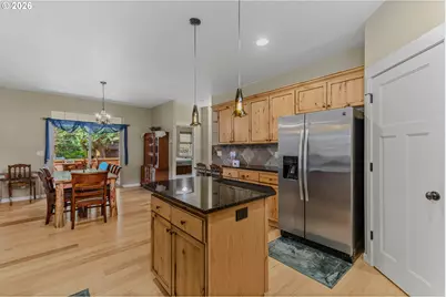 216 NW 24th St, Battle Ground, WA 98604 - Photo 8