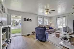 2815 18th Ave, Forest Grove, OR 97116 - Photo 4