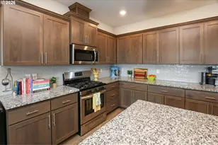 2432 W 15th Ave, Junction City, OR 97448 - Photo 14