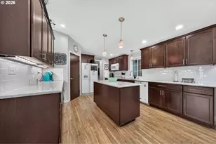 310 Pitney Ln, Junction City, OR 97448 - Photo 10